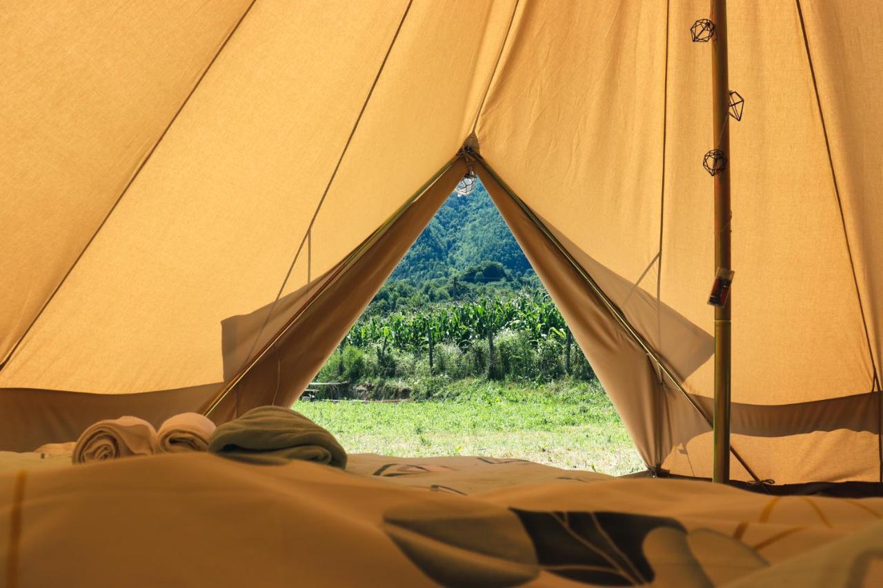 Luna Rock Glamping Brezoi - Blue Scai 外观 照片