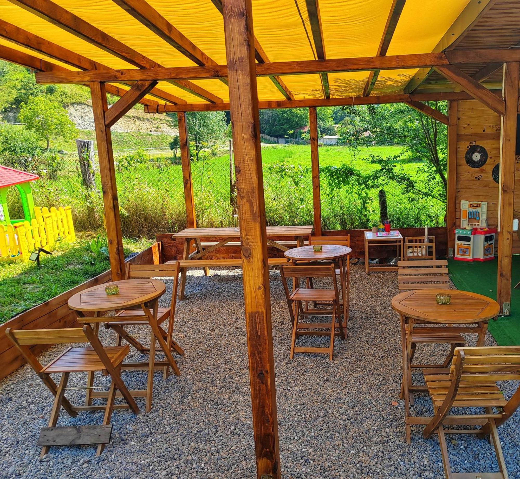 Luna Rock Glamping Brezoi - Blue Scai酒店 外观 照片